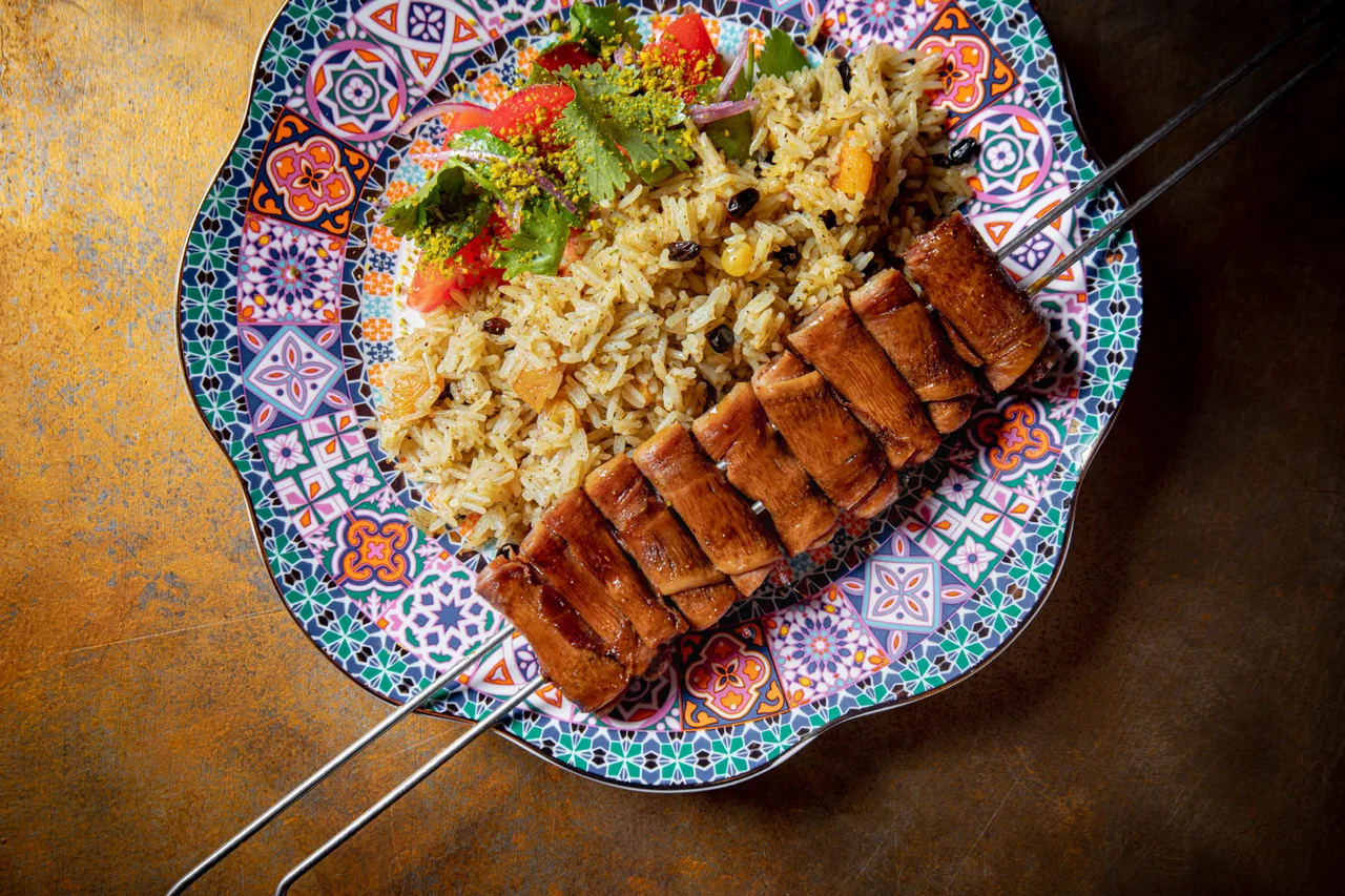 Марк Шах Акбари