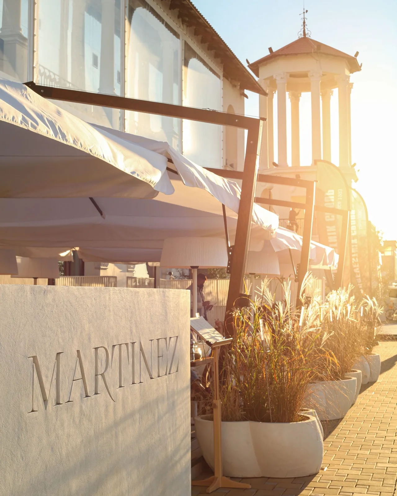 Neo Bistro Martinez