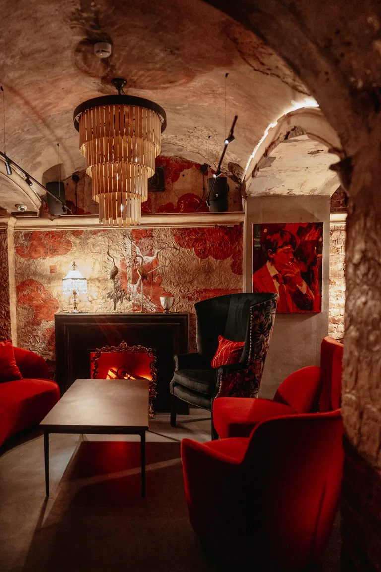 Mendeleev. Bar & Music