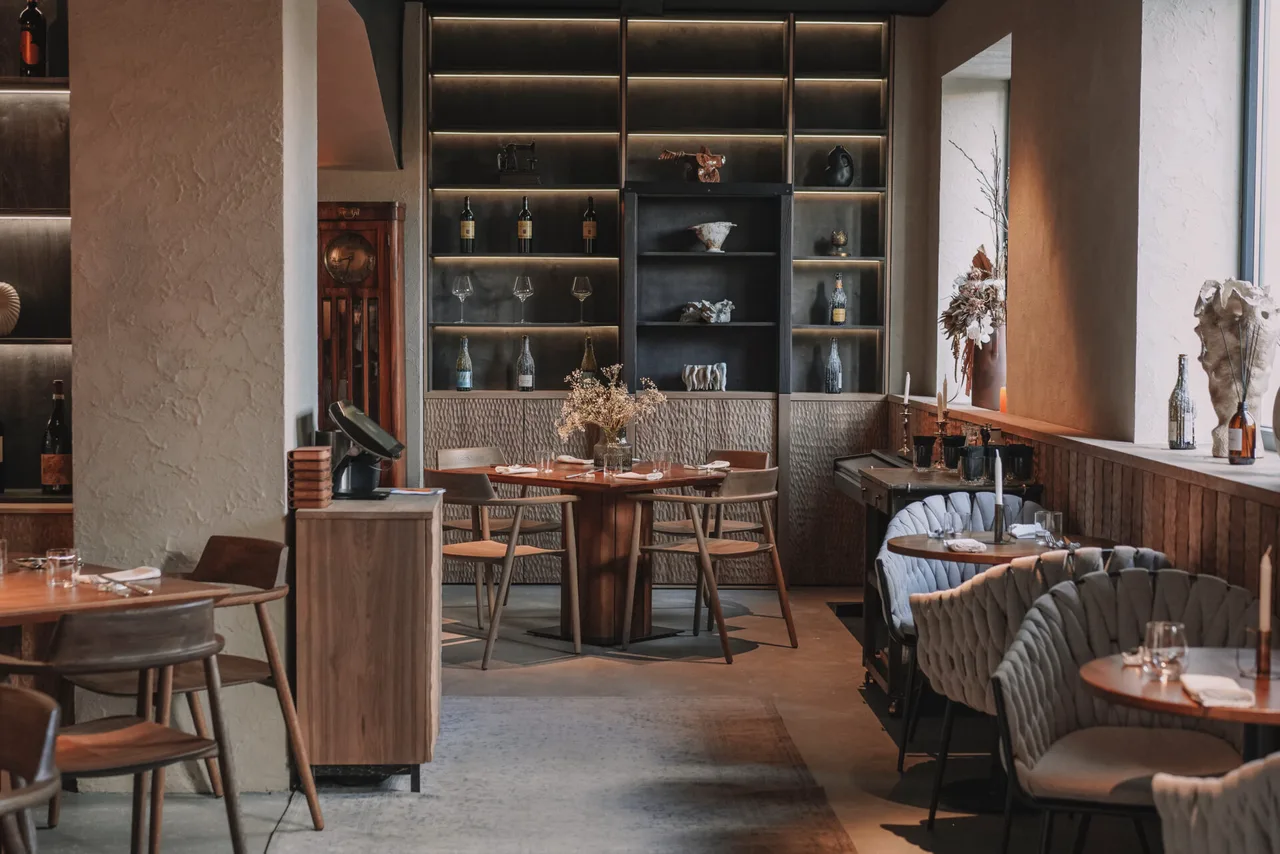 MORECA Seafood & Wine rest