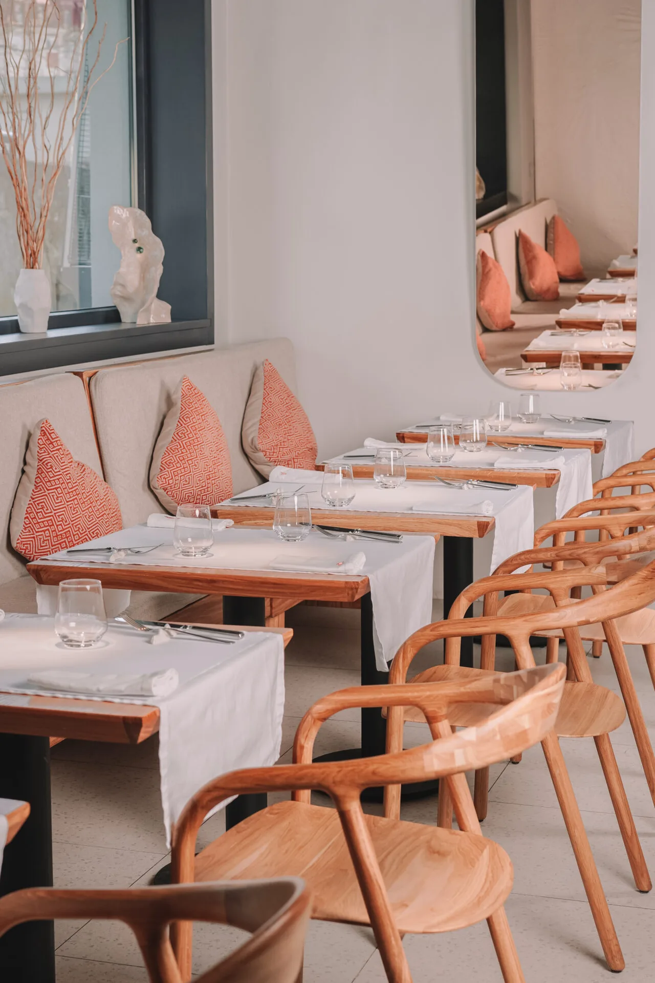 MORECA Seafood & Wine rest