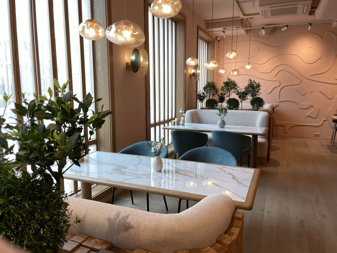 NEO Restaurant by Alexander Fink