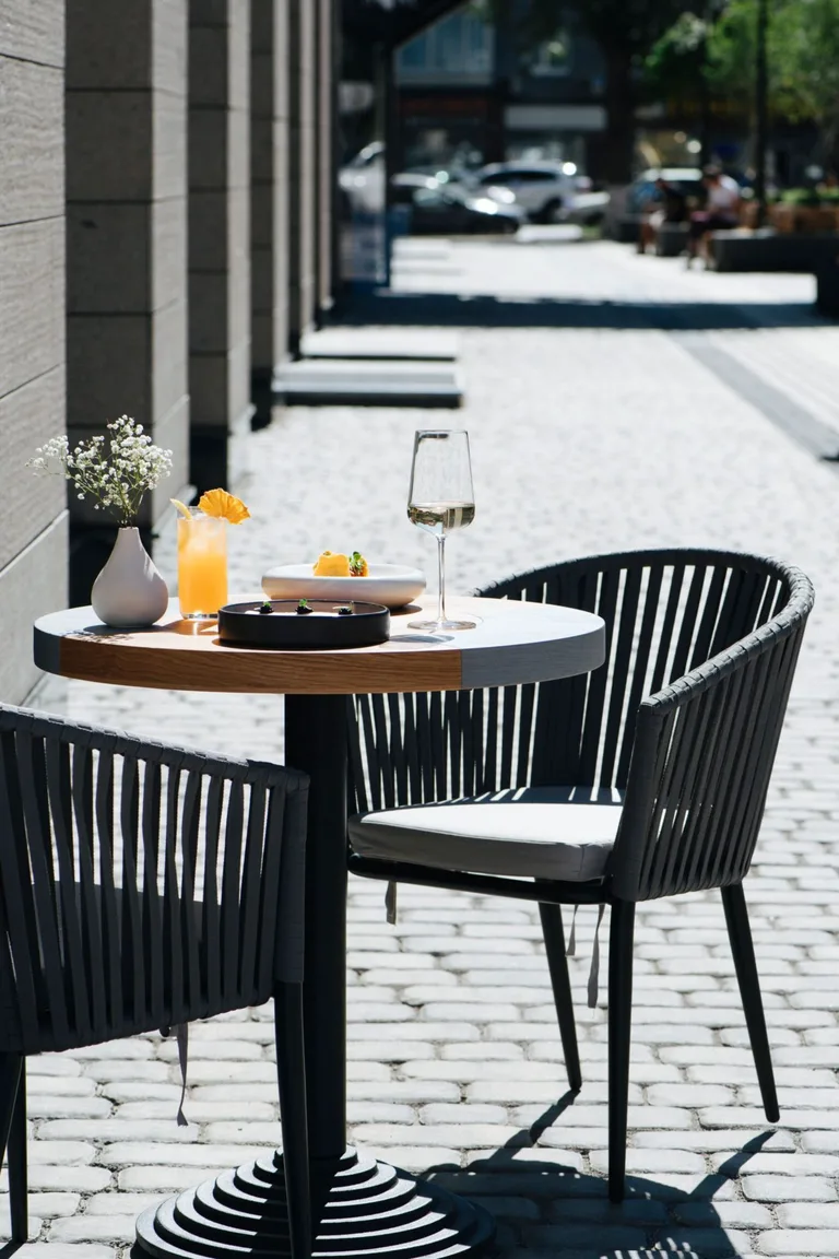 NEO Restaurant by Alexander Fink