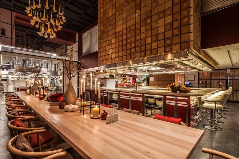 Novikov Space Café