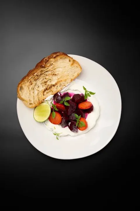 Novikov Space Café