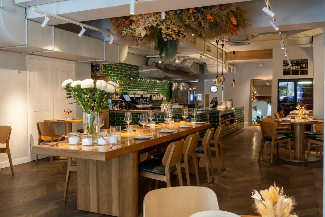 Atlas Vin Bistro