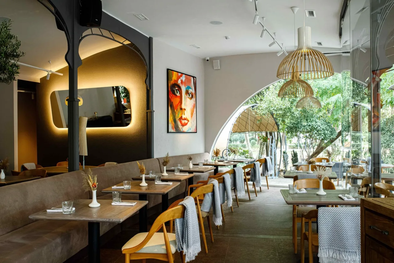 Pioner Cafe