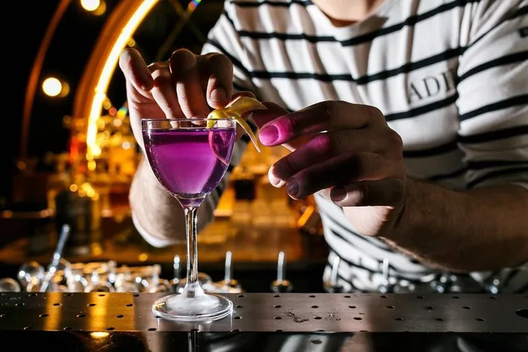 Polugar bar