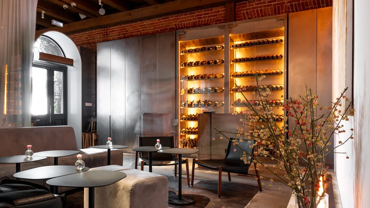 Ave Bistro
