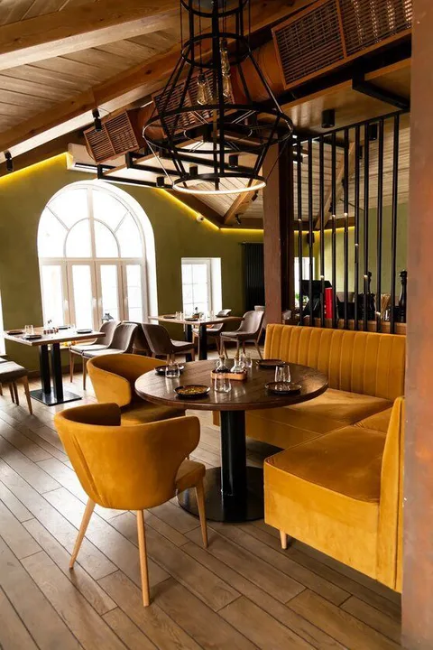 Red Wall Restaurant