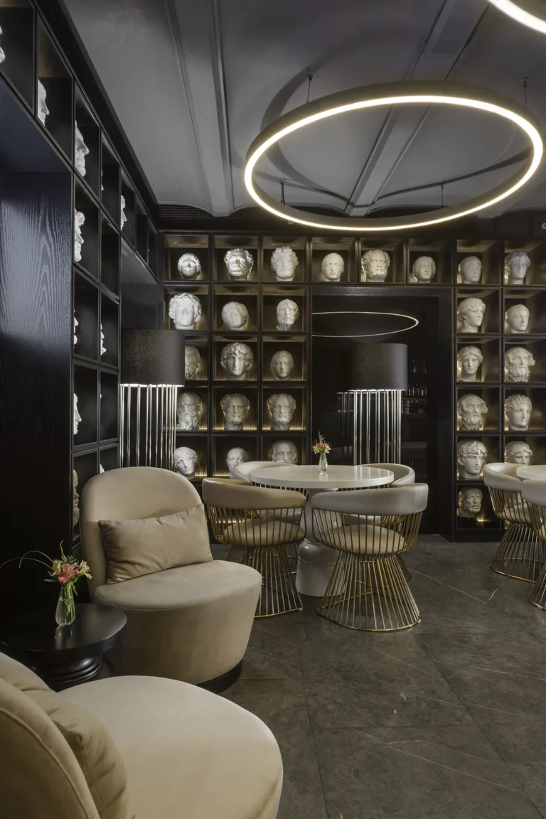 Sculptors Bar