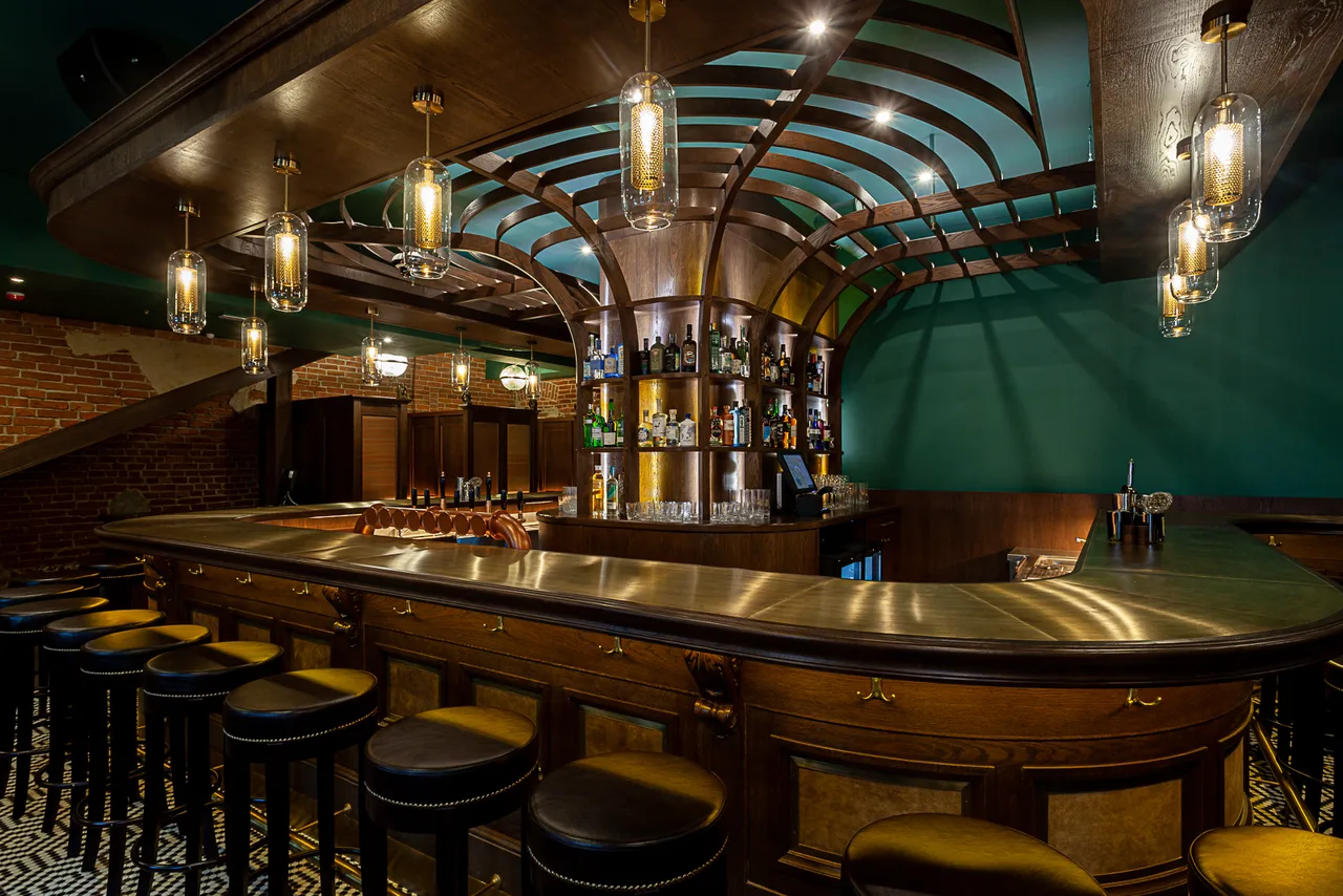 Trinity cocktail club