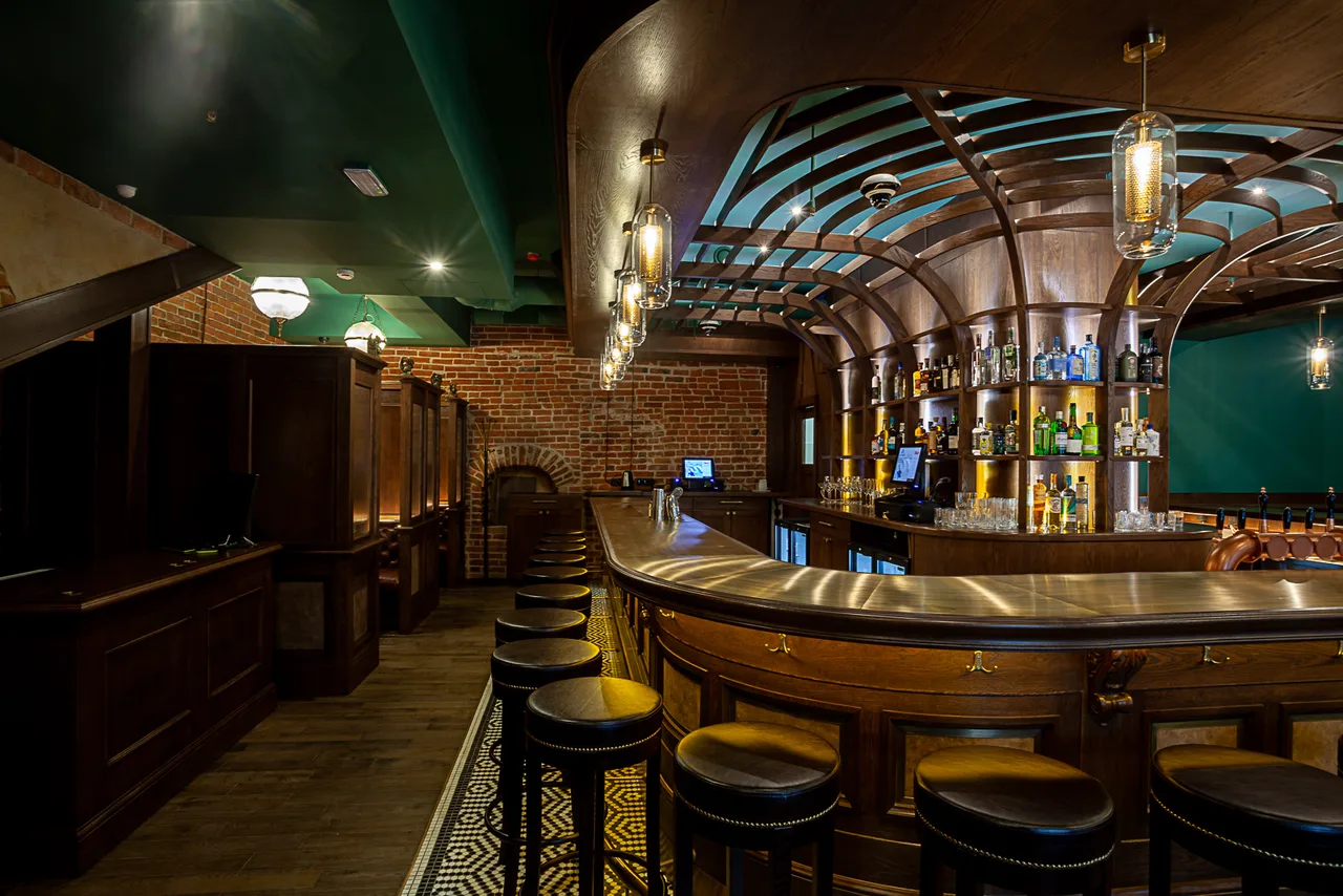 Trinity cocktail club