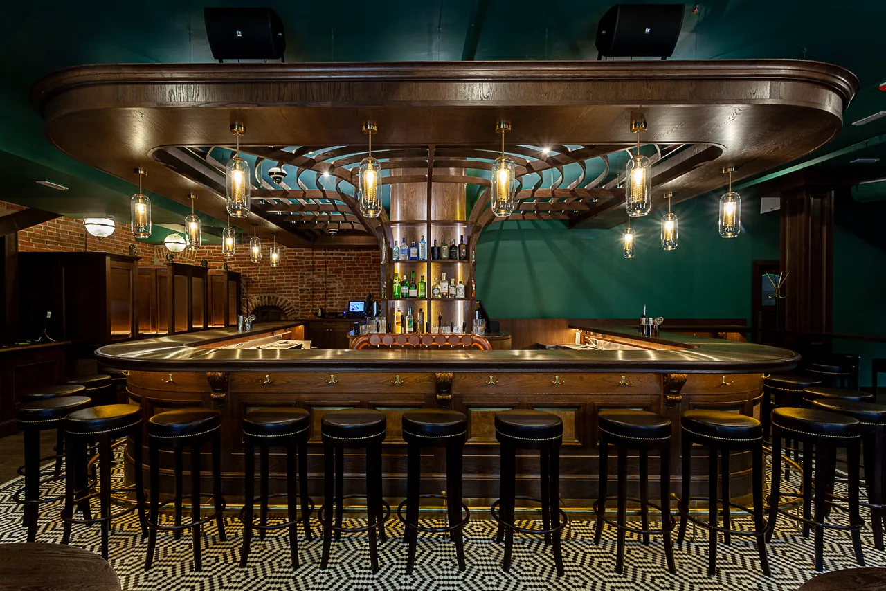 Trinity cocktail club