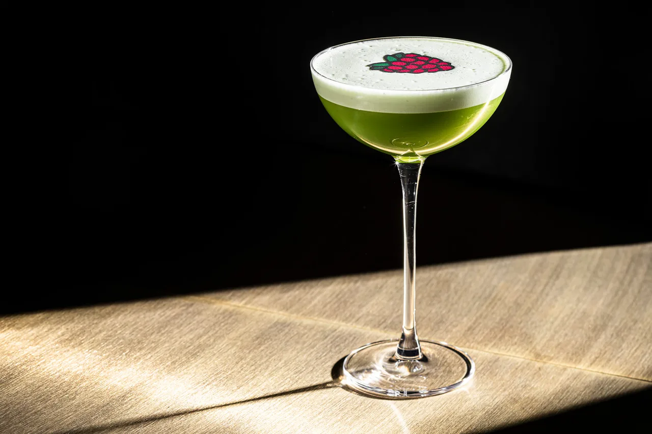 Trinity cocktail club