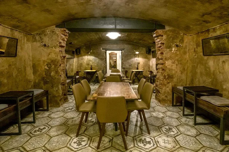 Barrel Bar