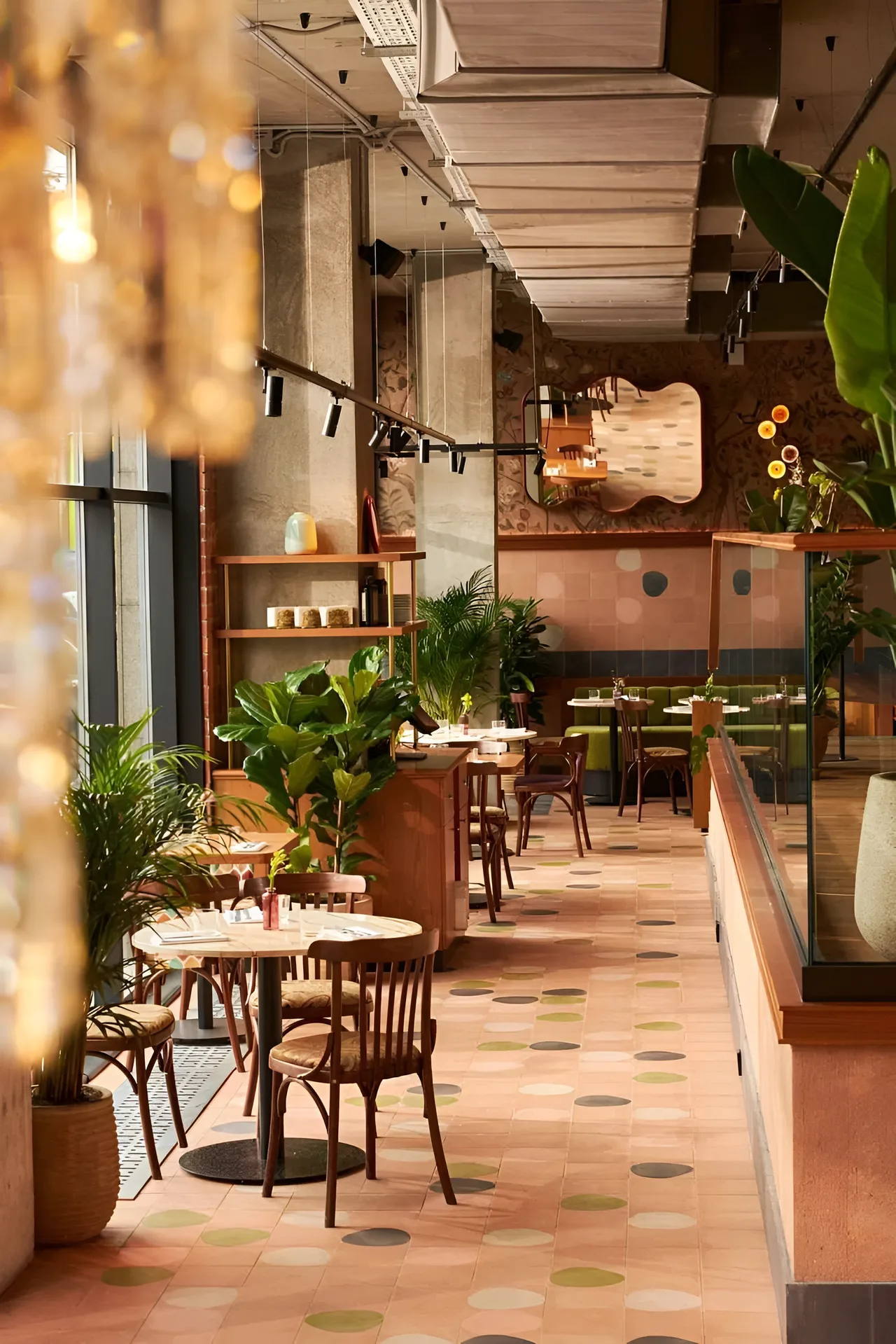 Be Italian Bistro & Dance