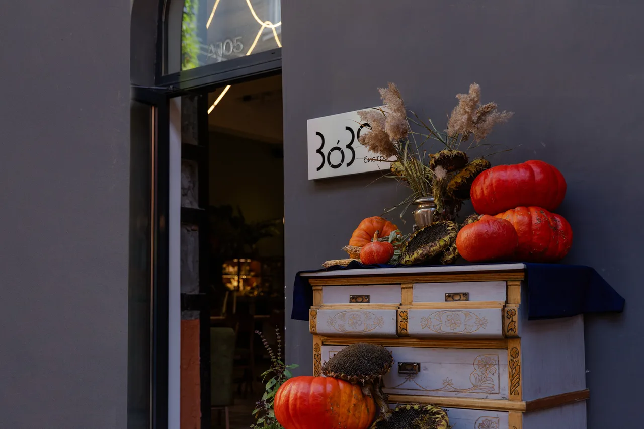 Zozo Bistro