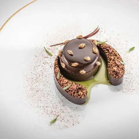 Das Restaurant der Könige – La Réserve in Beaulieu.