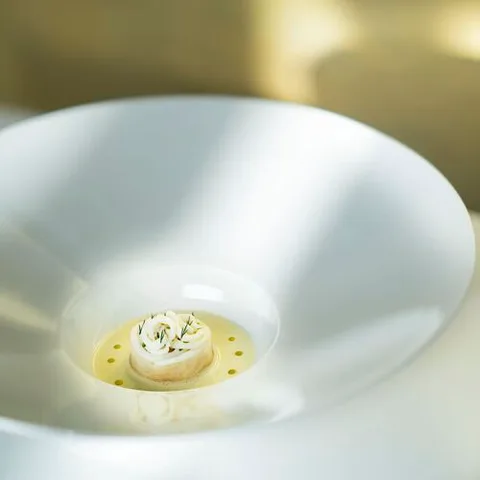 主塔楼餐厅与酒廊