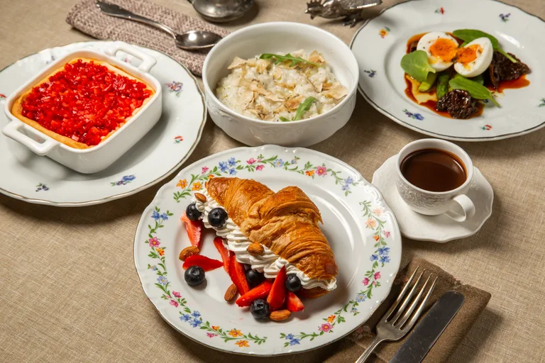 TT BISTRO