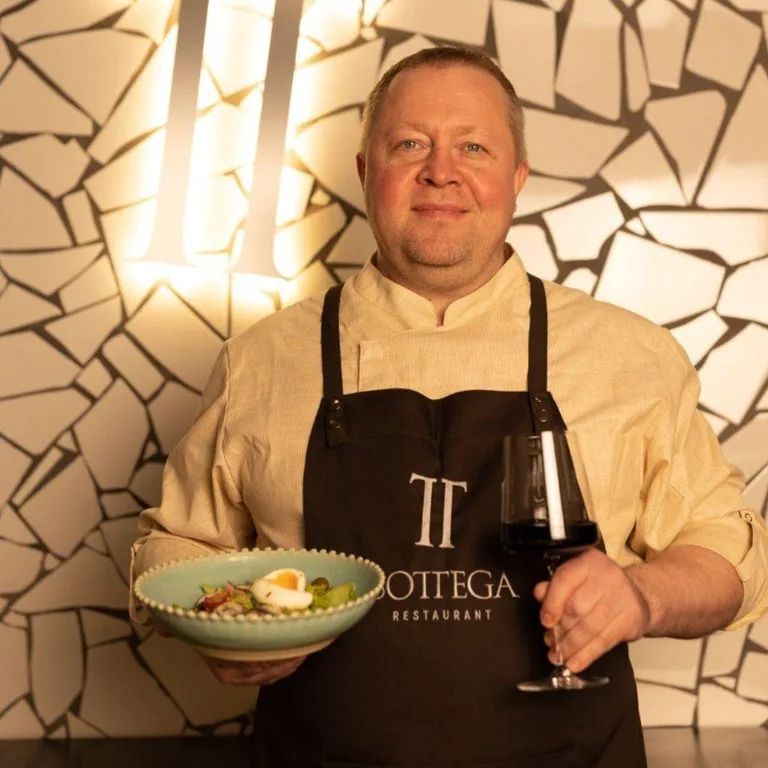 TT BISTRO