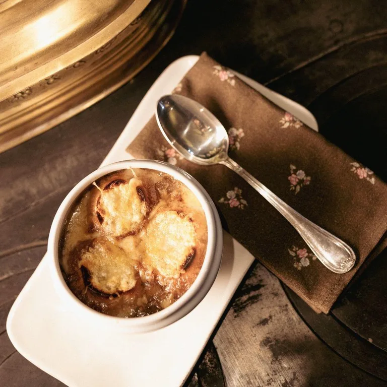TT BISTRO