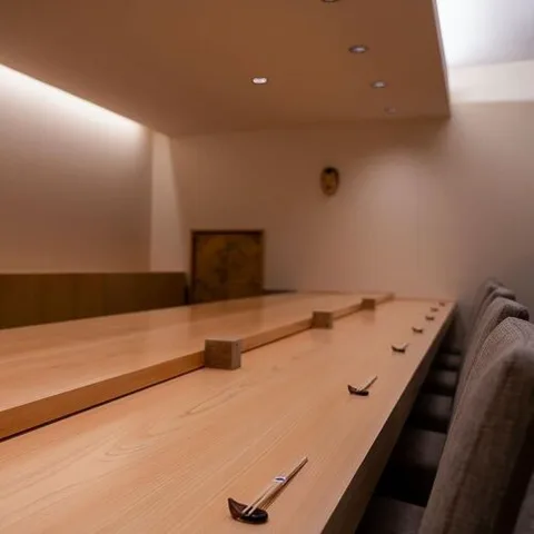 Sushi Kawashima.