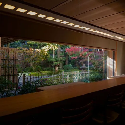 Higashiyama Ogata.