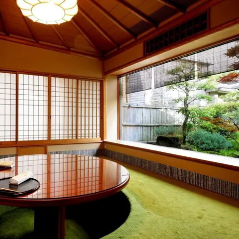 Kinobu.