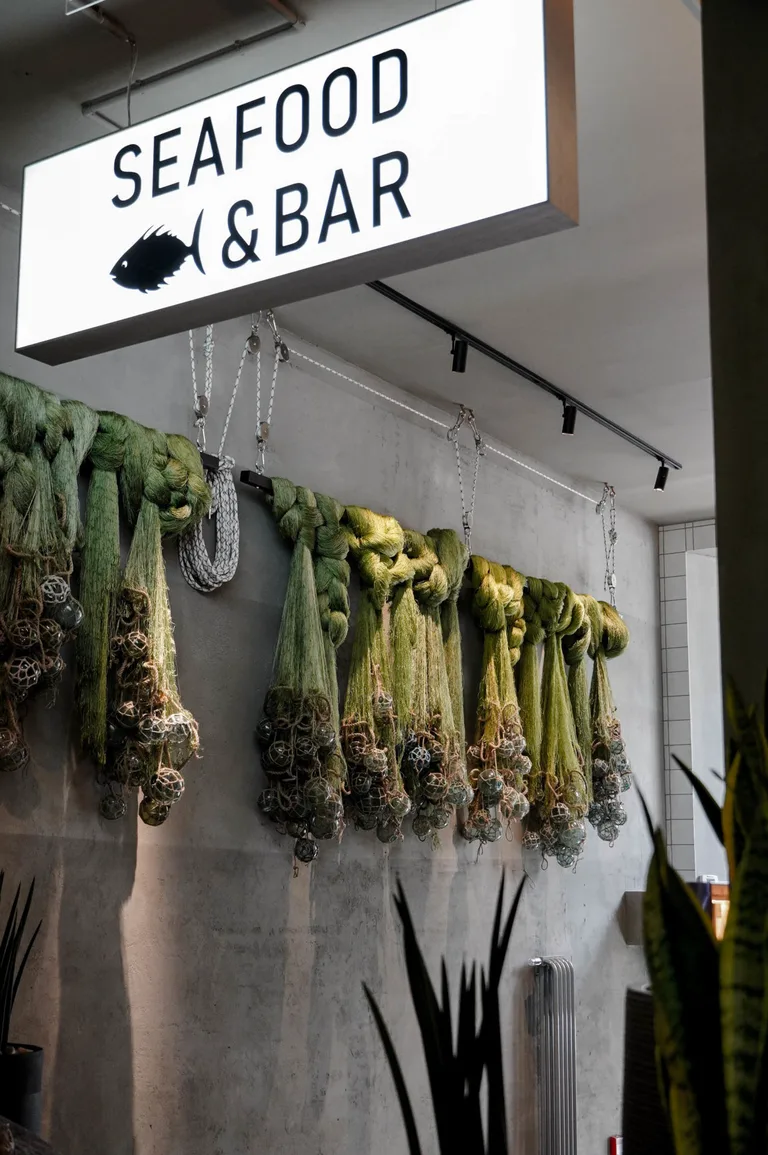Custo fish bar