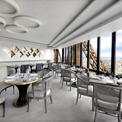 Le Jules Verne