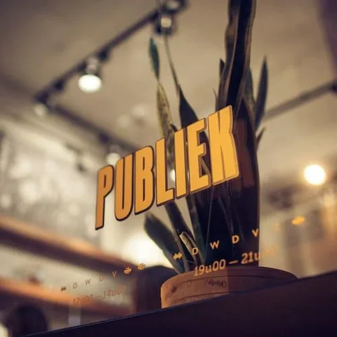 Öffentlichkeit
Zielgruppe
Publikum