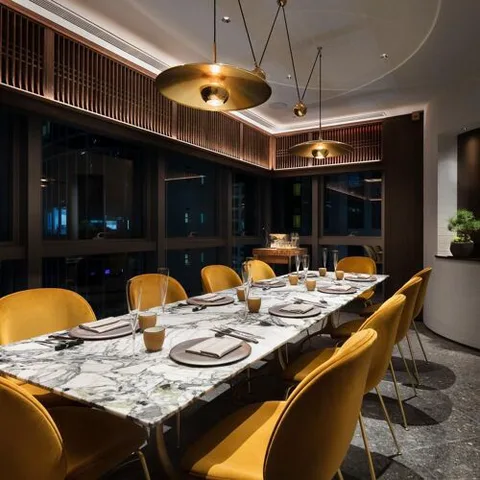 Ryota Kappou Modern – современный ресторан японской кухни.