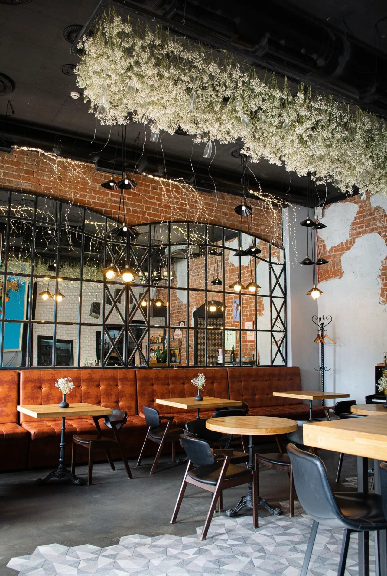 33 Wine & tapas