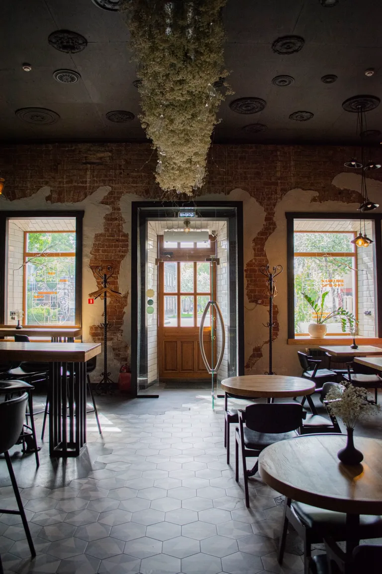 33 Wine & tapas