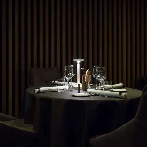 葡萄园之"L'Œ"（注：此为法语名称直译，若需意译可作“葡萄庄园”或保留原名）
