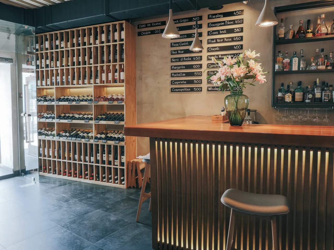 Easy Brix Grill & Wine