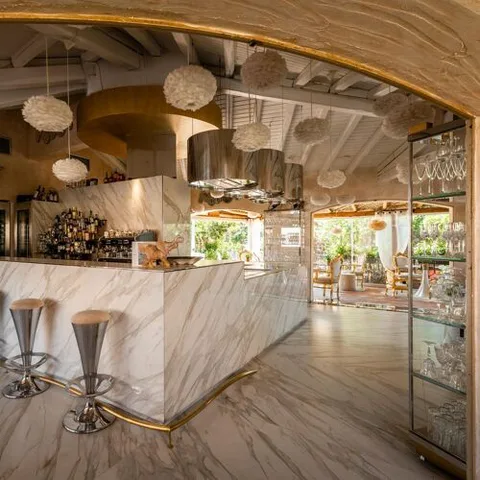 Restaurante Italo Bassi, "Confusión".