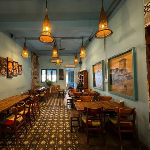 Bếp Mẹ ỉn (Le Thanh Ton Street)