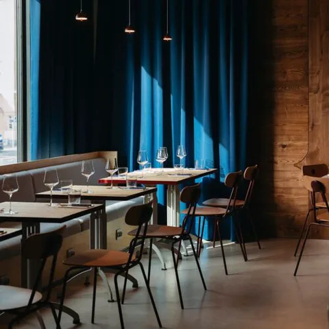WIN wine bar & shop