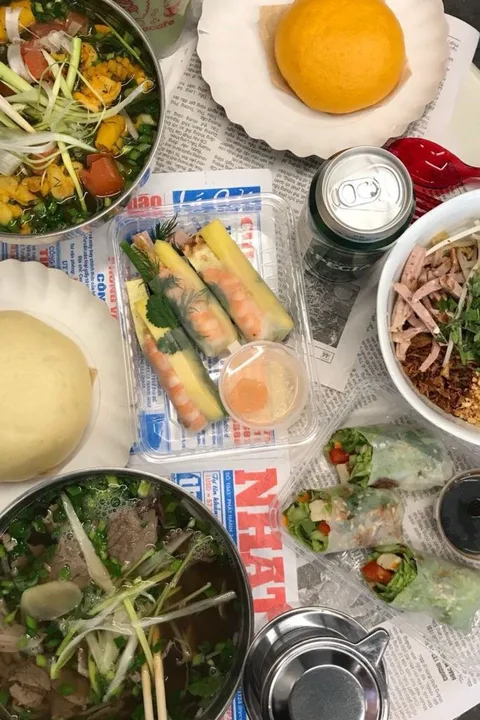 Microfoodcourt 2.0 'za ugolom'