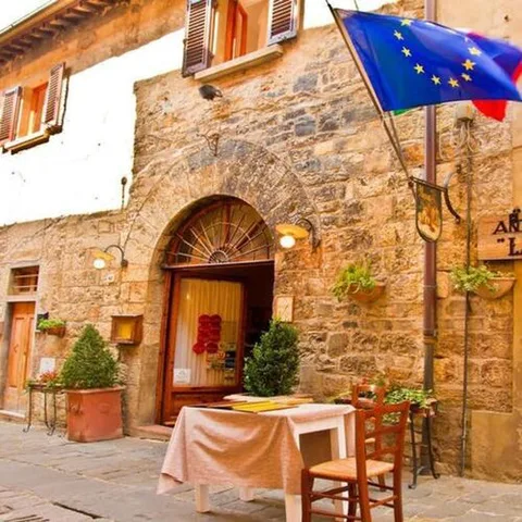 Antigua trattoría La Toppa.