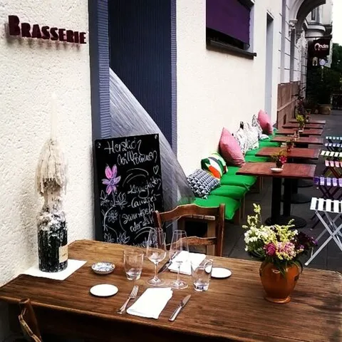 Ресторан "Capricorn" (или "Aries Brasserie").