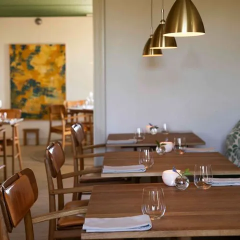 Vyn – Weinbar und Restaurant.