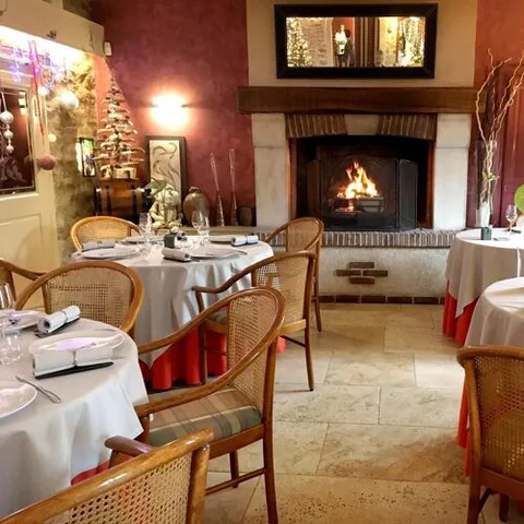 Отель "Auberge des Chenets".