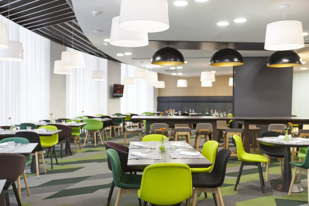 Green Restaurant & Bar