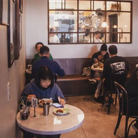 Liu's Cafe