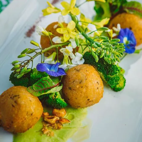 Flora's Field Kitchen