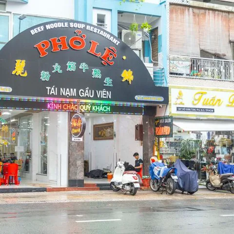 Phở Lệ (in der An Đông Straße)